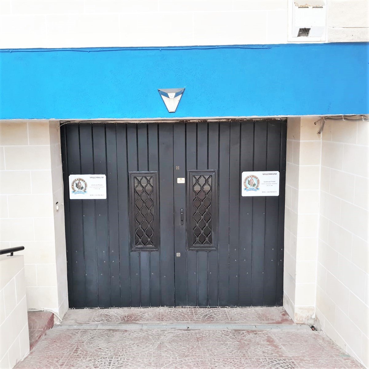 location-2